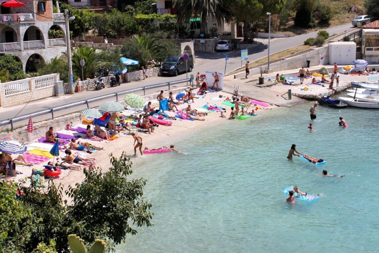 Apartments With A Parking Space Mavarstica, Ciovo - 12435 Trogir Exterior photo