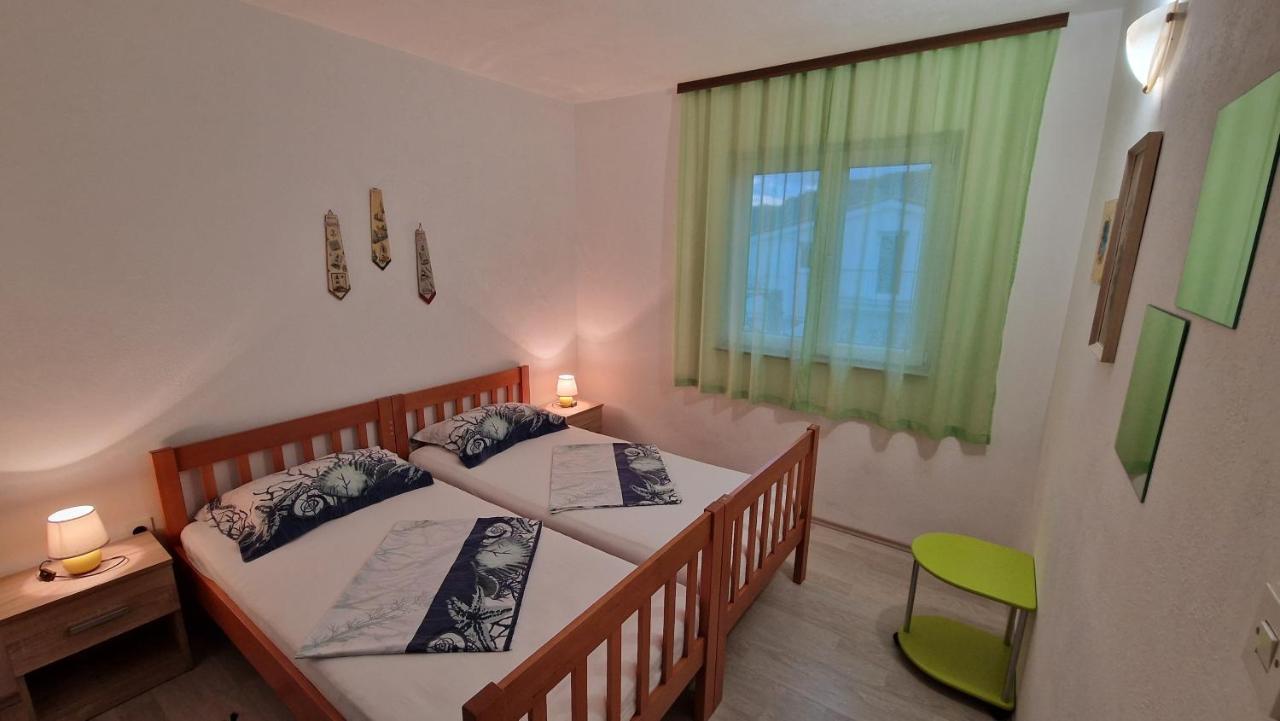 Apartments With A Parking Space Mavarstica, Ciovo - 12435 Trogir Exterior photo