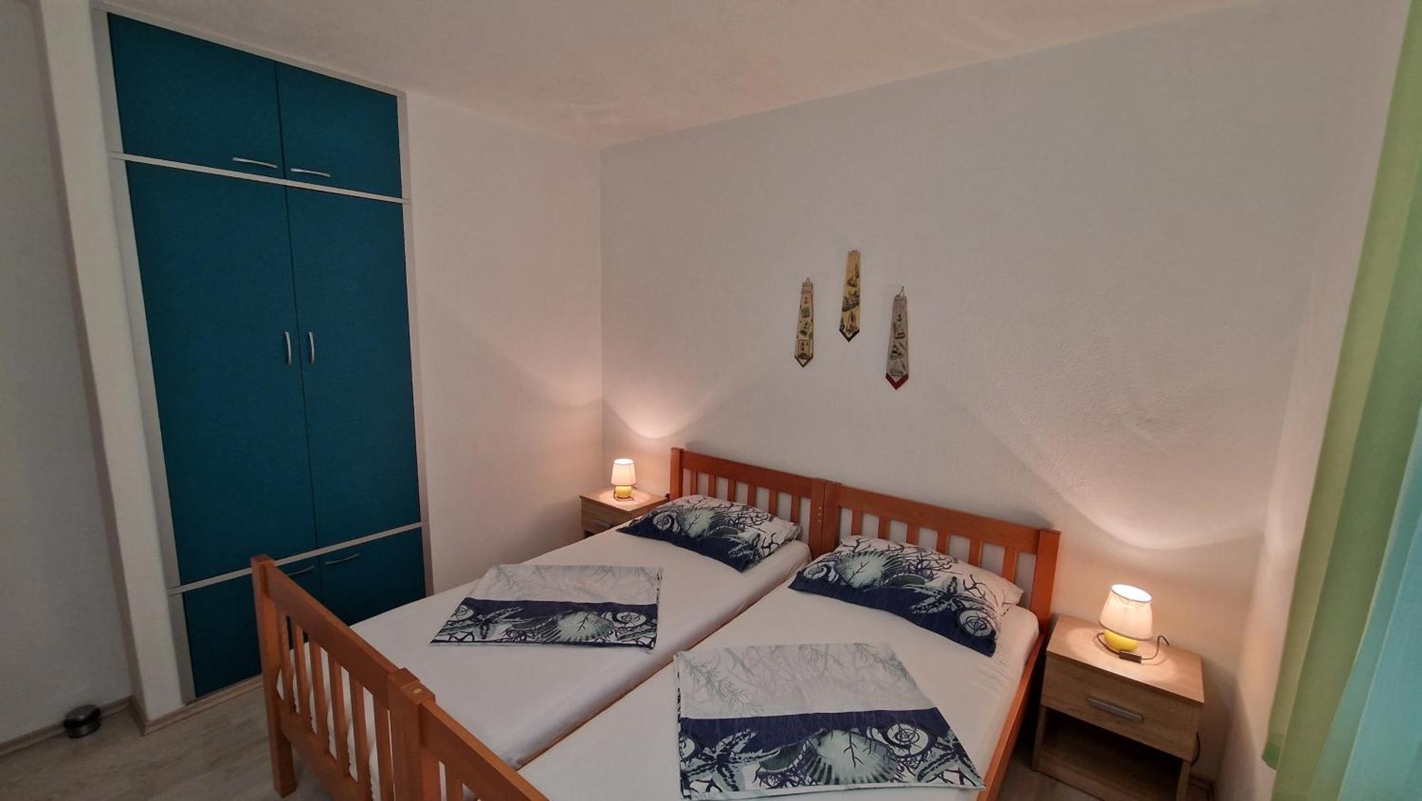 Apartments With A Parking Space Mavarstica, Ciovo - 12435 Trogir Room photo
